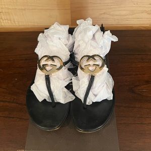 Gucci black thong sandals